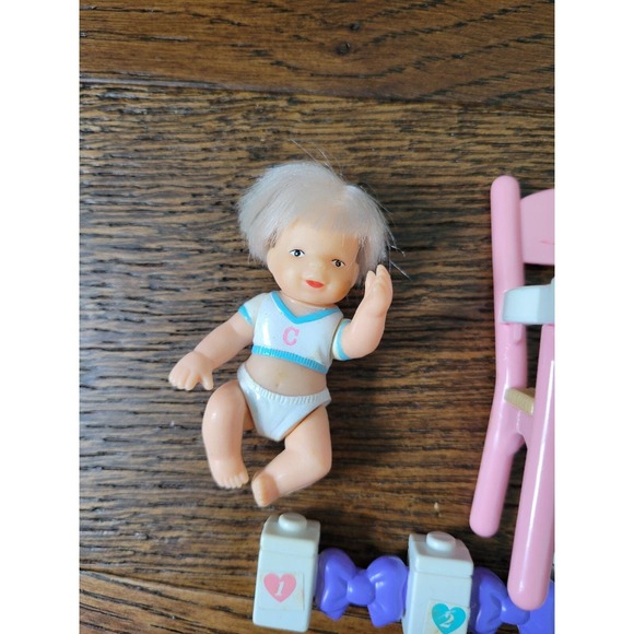 Vintage Tyco Quints Doll Accessories Bottles Mirrors Plus Other Babies - Picture 4 of 6